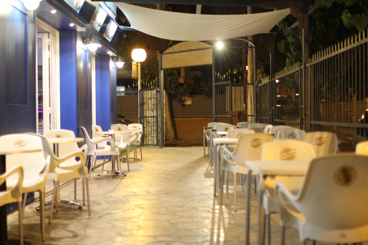 Hostal Porto Mar Salou Exterior photo